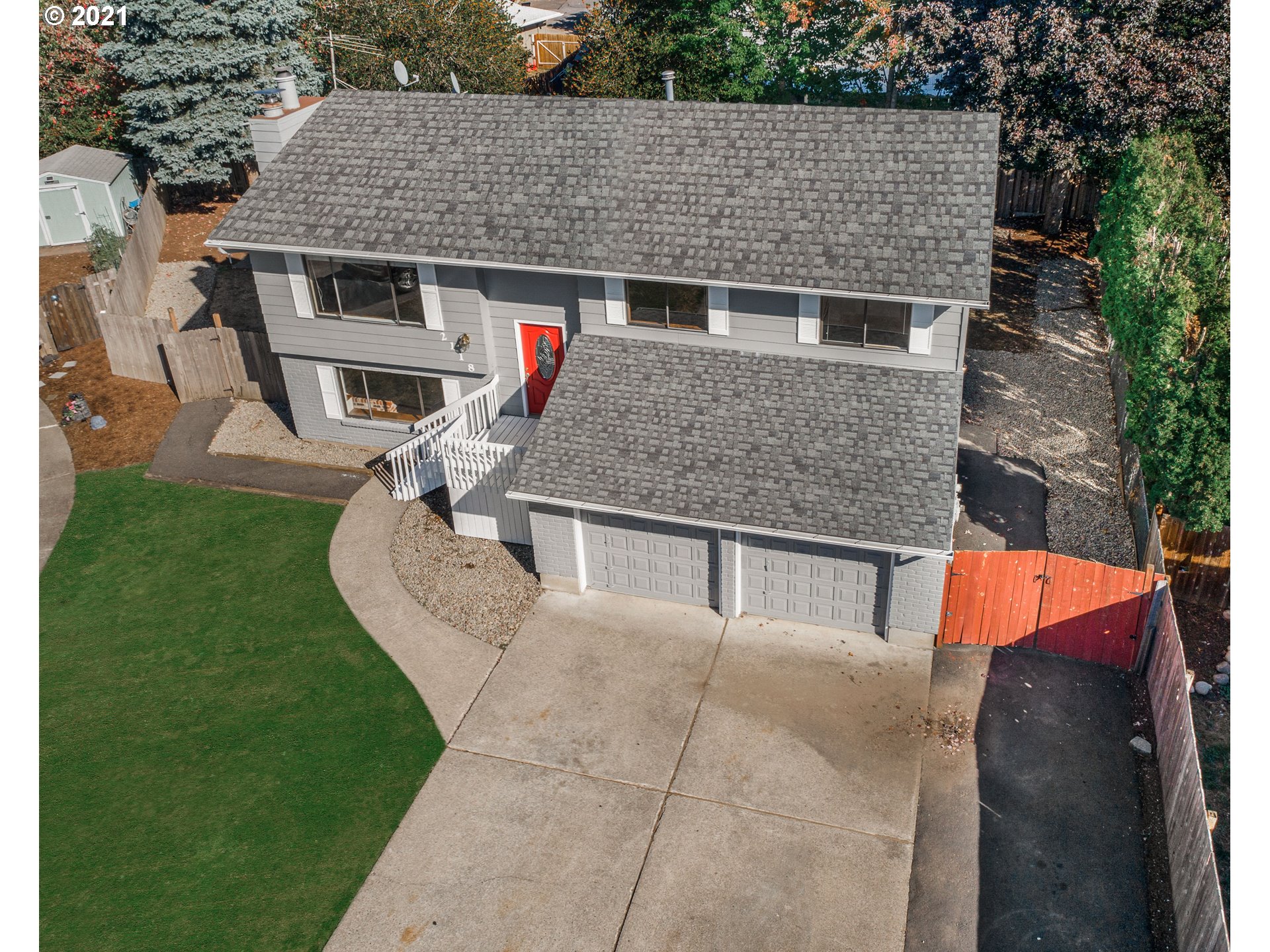 2118 Southwest 9th Place Gresham, OR 97080 - Photo 2 of 21 Gallery Image 2