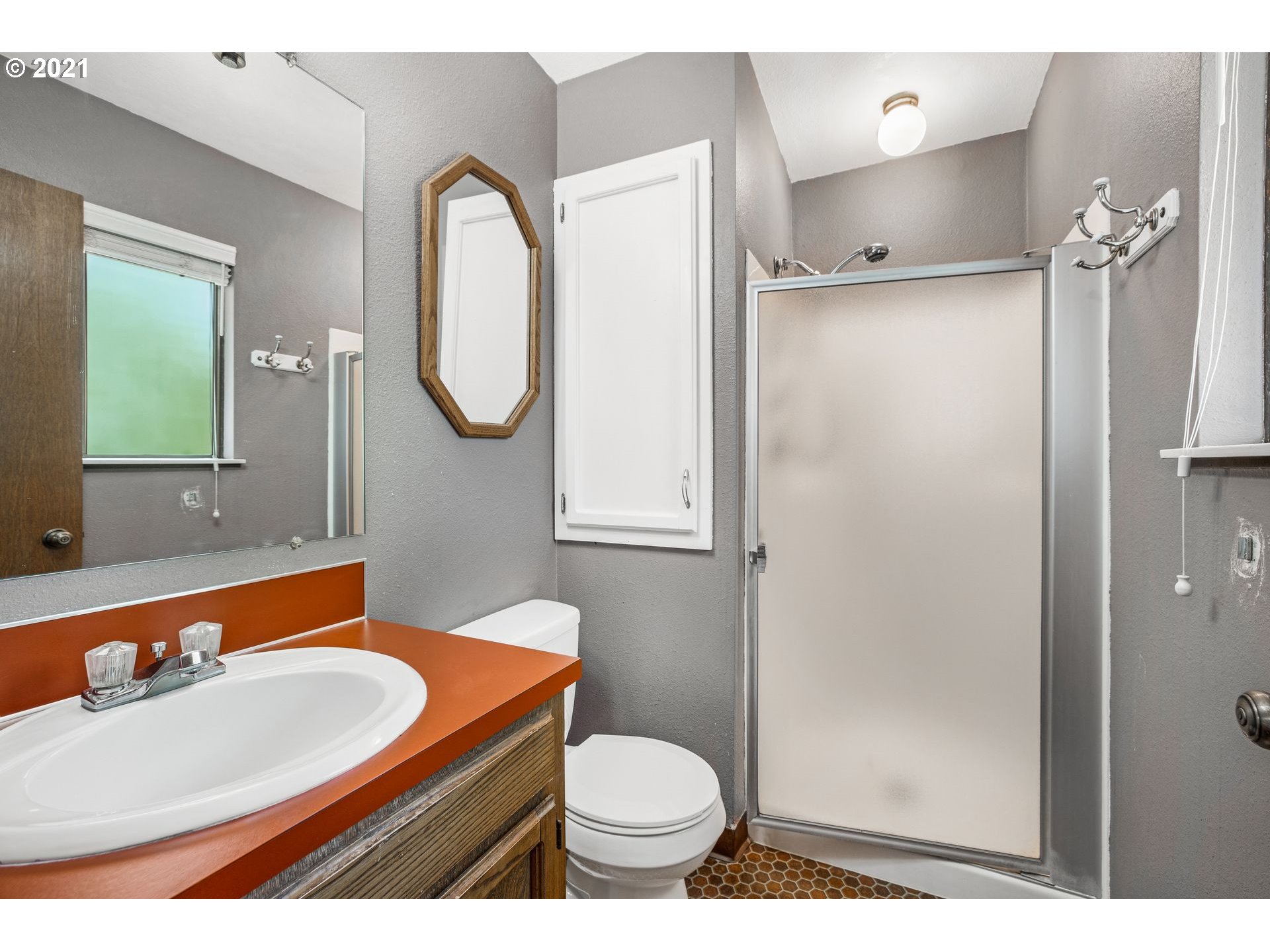 2118 Southwest 9th Place Gresham, OR 97080 - Photo 12 of 21 Gallery Image 12