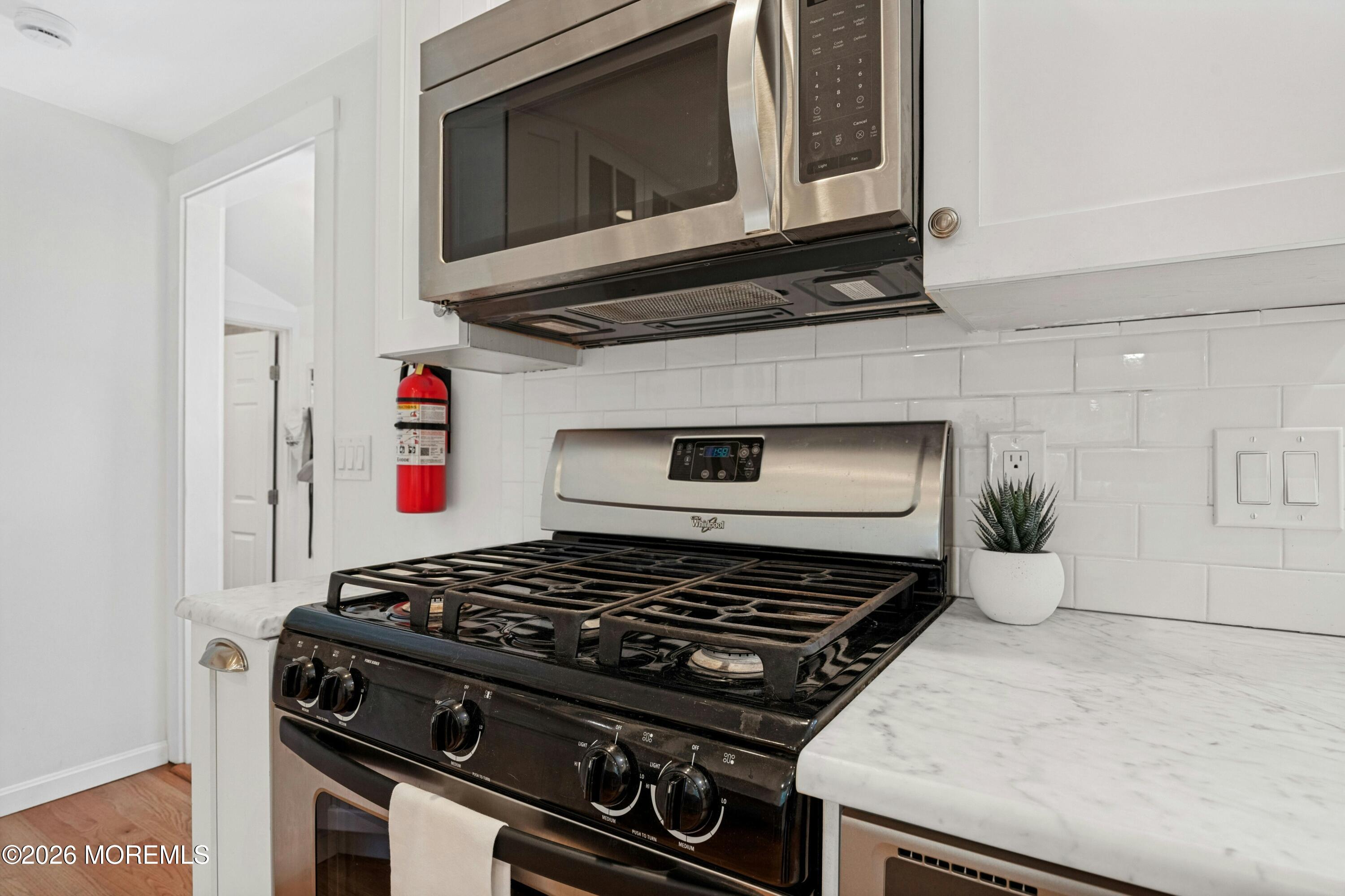 335 Eastham Road Point Pleasant, NJ 08742 - Photo 16 of 31 010-493936-DSC_9853_14702953
