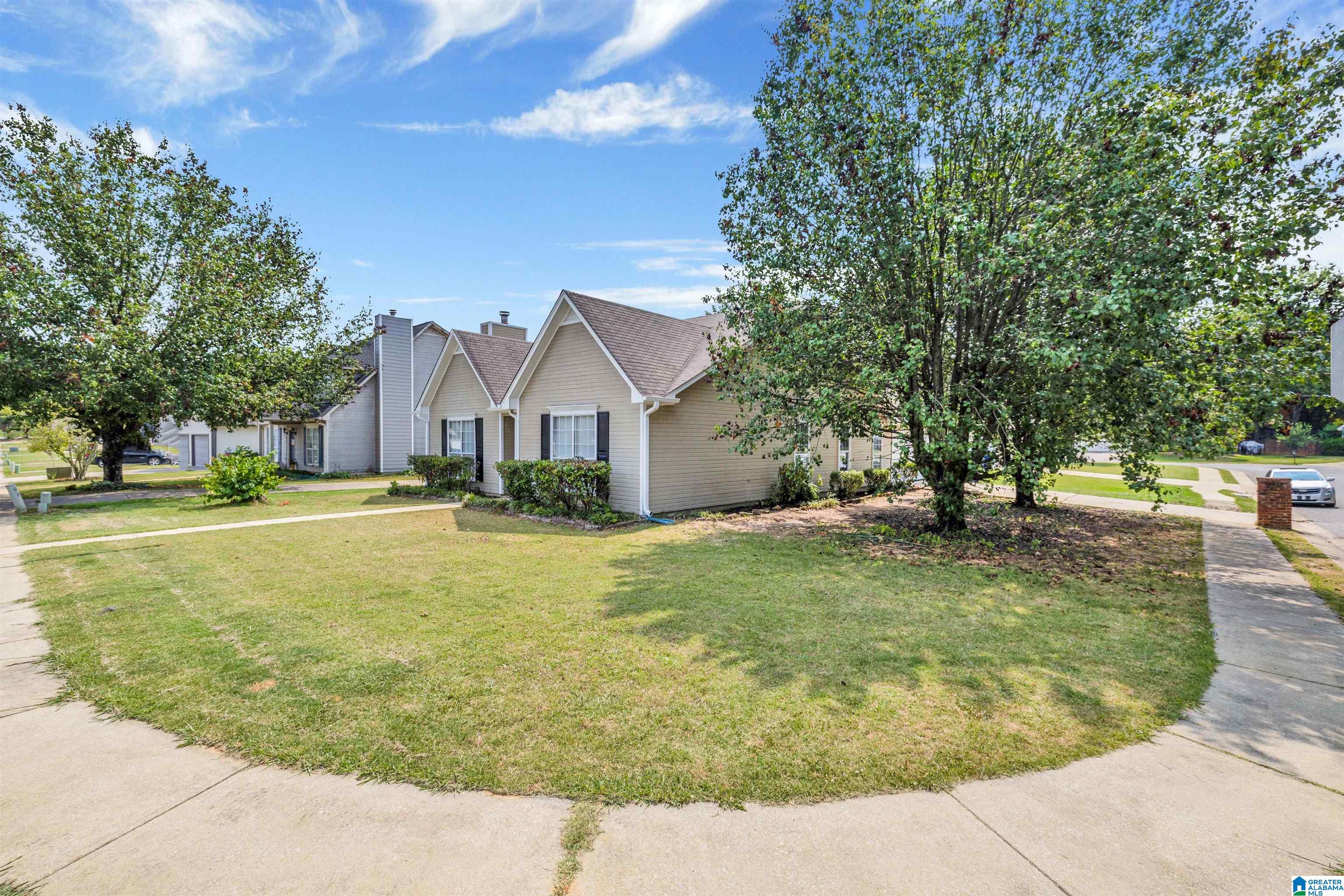 101 Cambridge Pointe Circle Alabaster, AL 35007 - Photo 3 of 27
