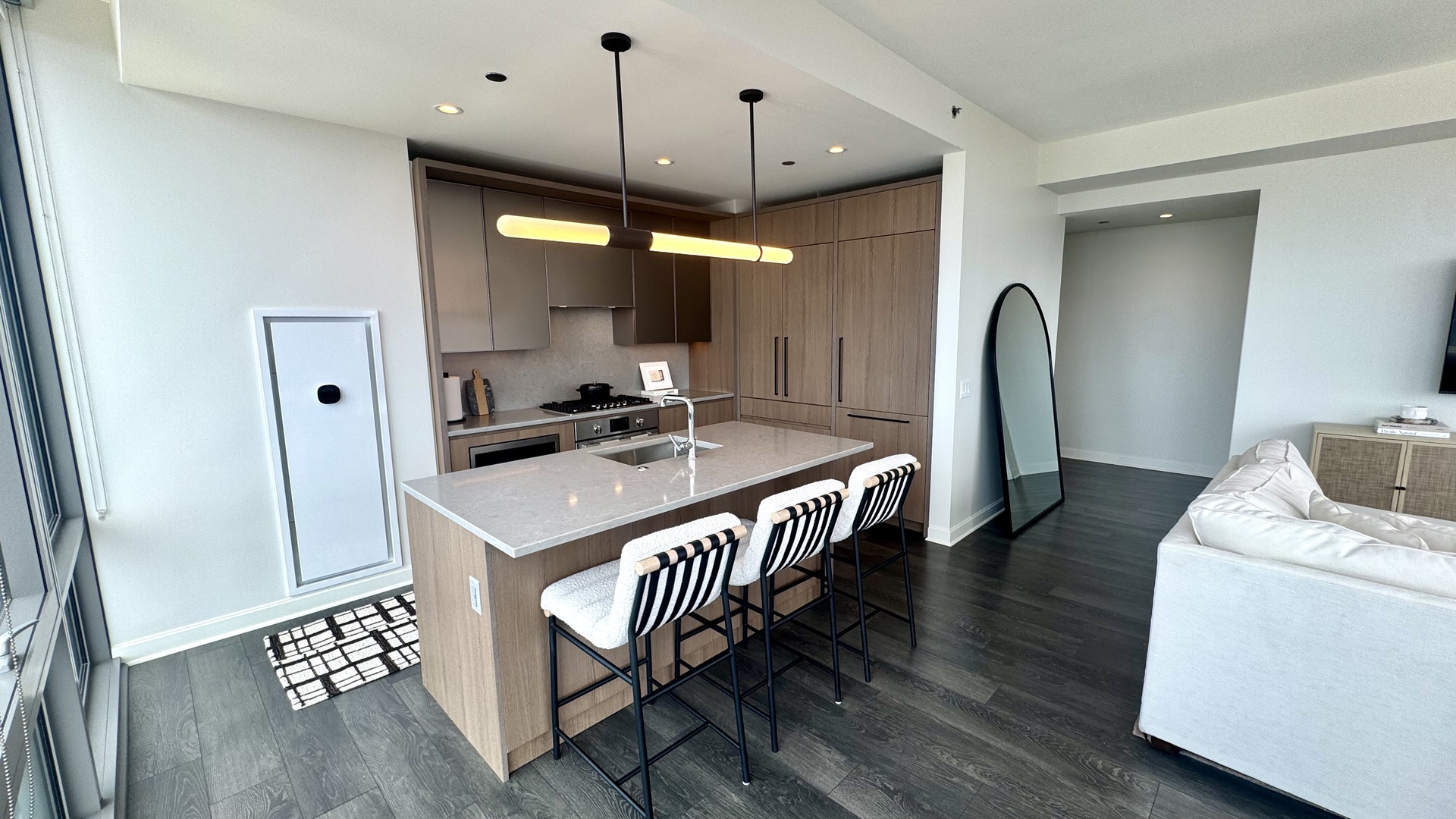 164 North Peoria Street, Unit 1902 Chicago, IL 60607 - Photo 4 of 18