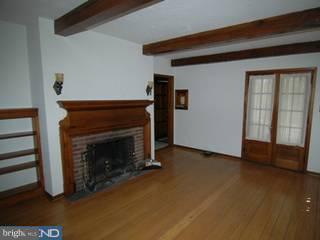 502 Sycamore Road Reading, PA 19611 - Photo 2 of 6