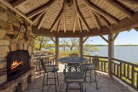 $2,650,000 | 45 Clay Cliffe Drive, Tonka Bay, MN 55331
