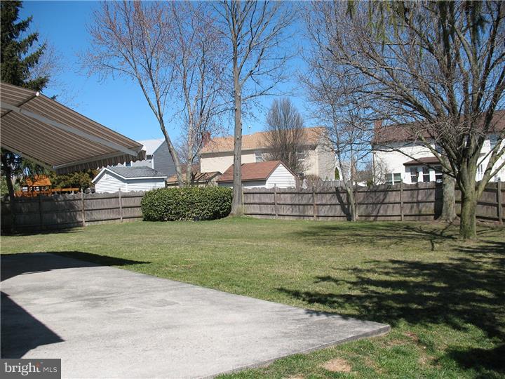 21 Creek Road Sewell, NJ 08080 - Photo 3 of 25 Exterior Back