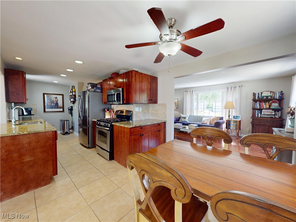5135 Edenhurst Road Cleveland, OH 44124 - Photo 14 of 30