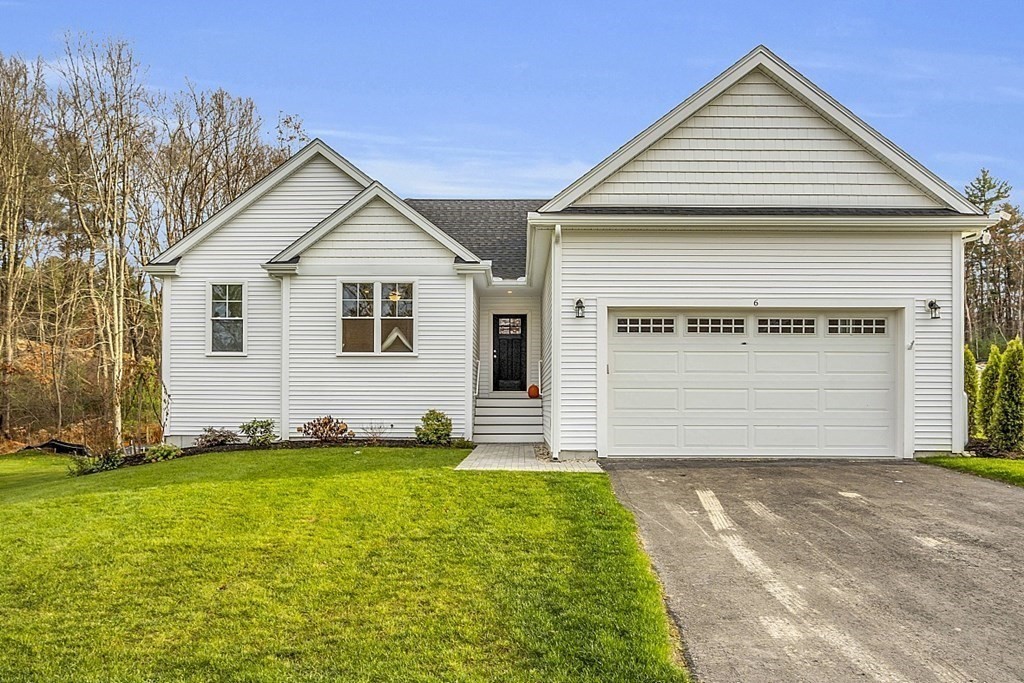 9 Shoemaker Lane, Unit 4 Upton, MA 01568 - Photo 3 of 30 Gallery Image 3
