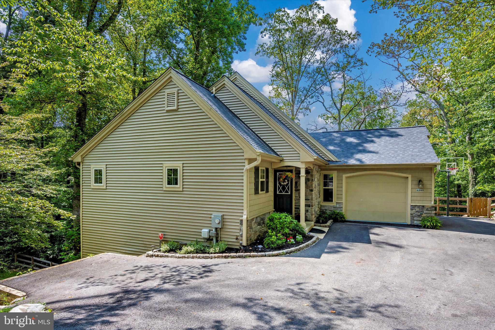 6604 West Lakeridge Road New Market, MD 21774 - Photo 3 of 56