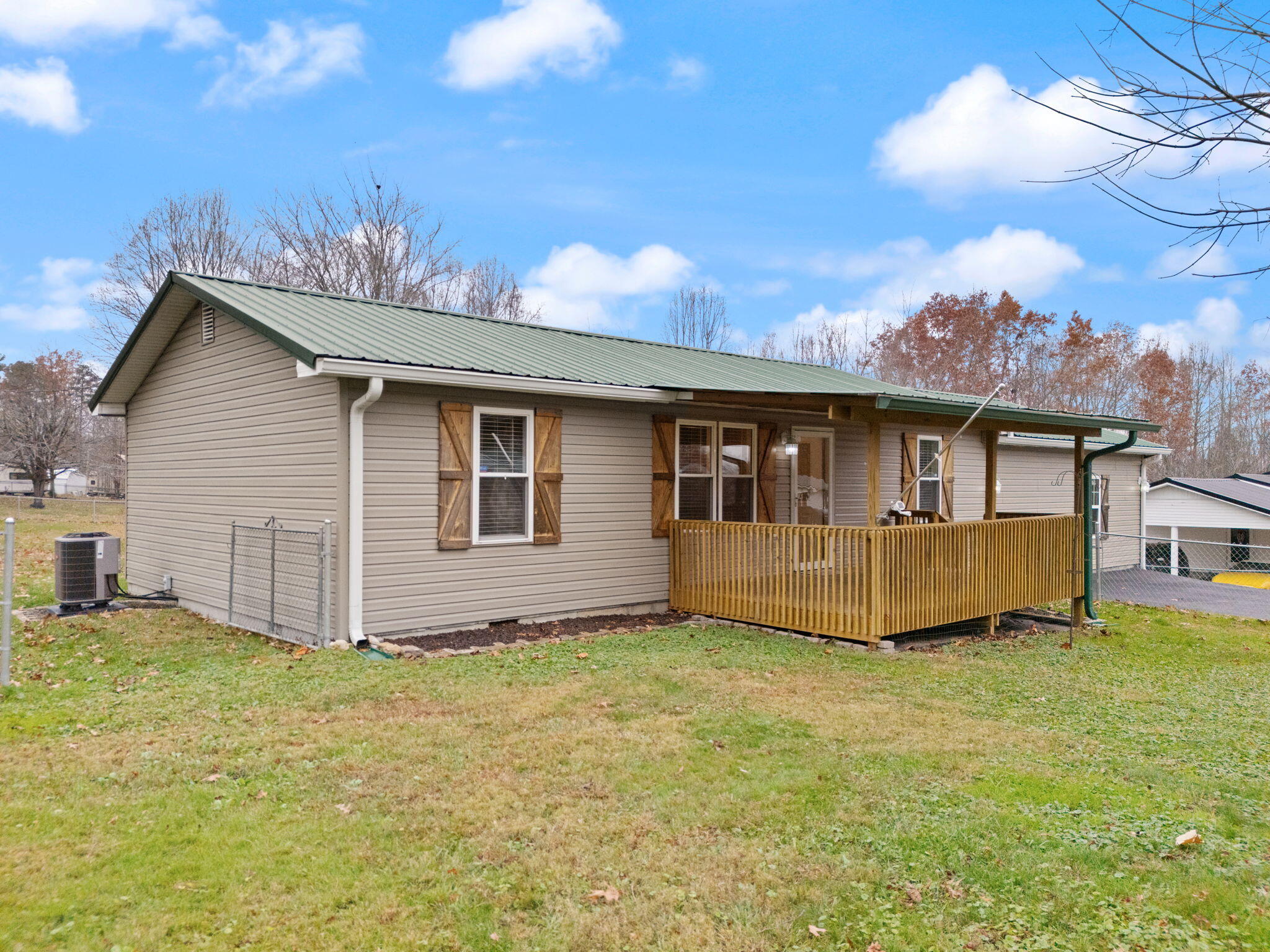 109 Ridgeway Road McKee, KY 40447 - Photo 39 of 42 39-web-or-mls-DJI_20251118103551_0009_D