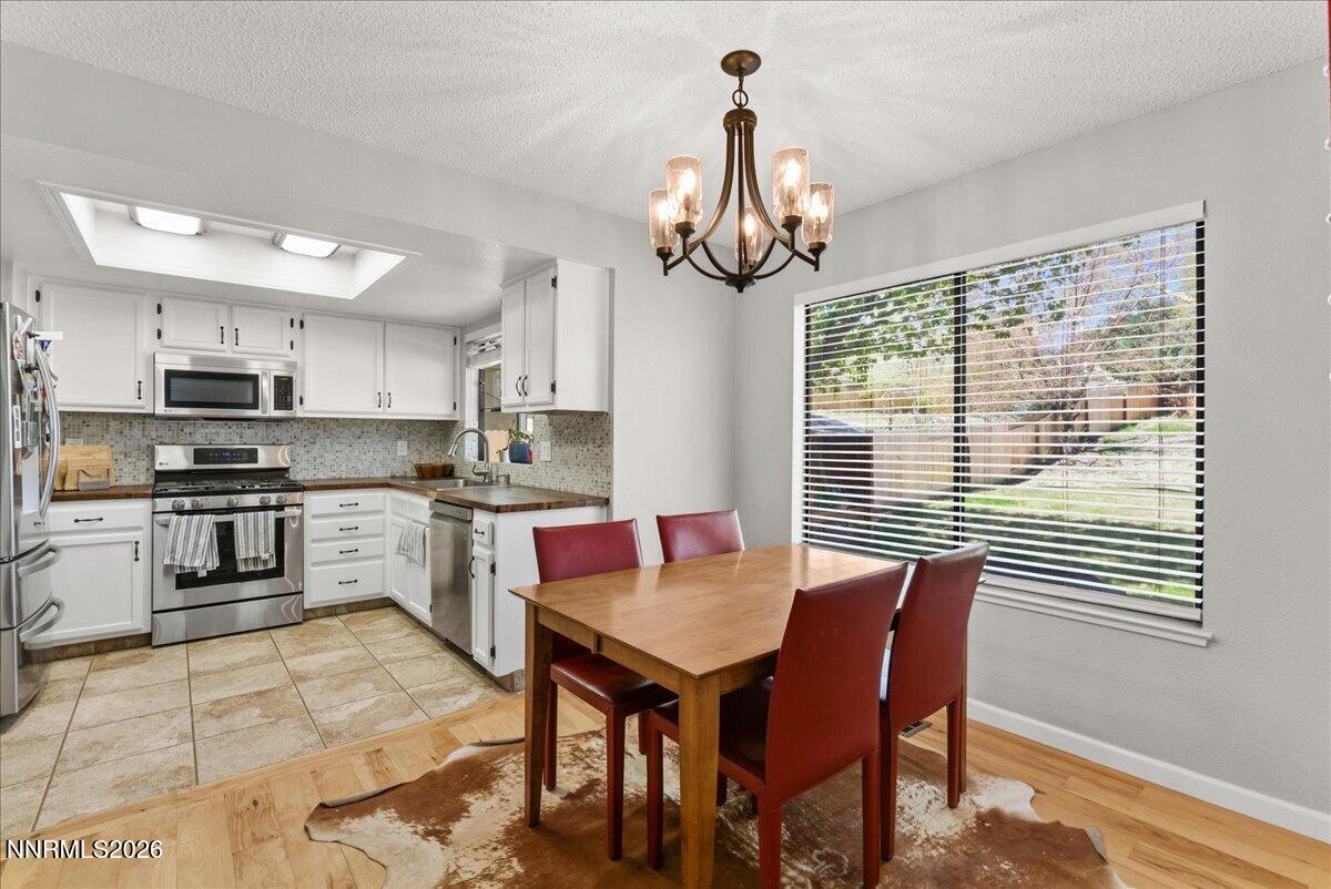 5829 Coyote Ridge Road Reno, NV 89523 - Photo 7 of 35 07-DR209969