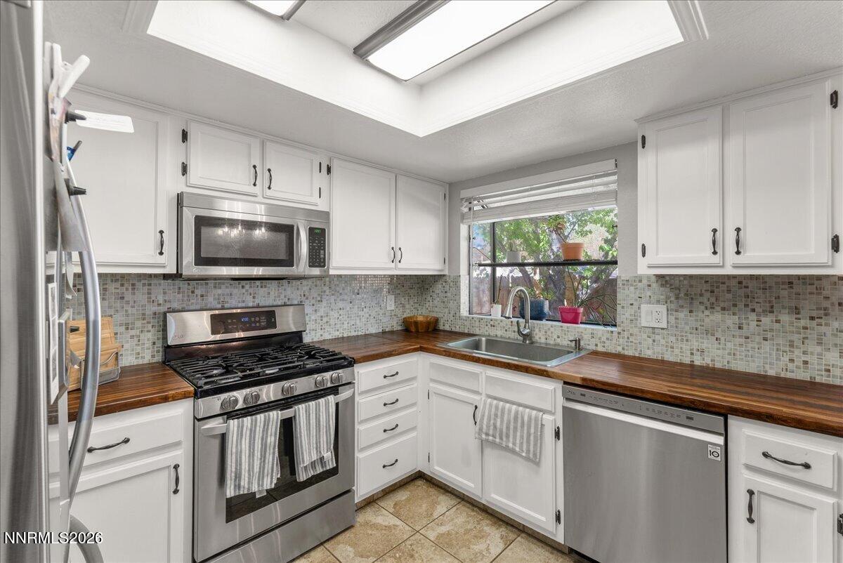 5829 Coyote Ridge Road Reno, NV 89523 - Photo 10 of 35 10-DR209981