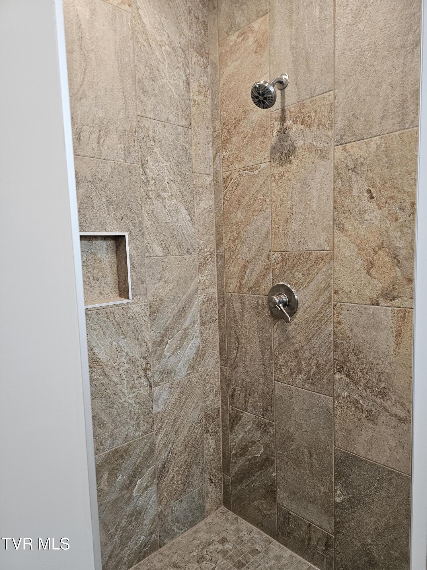 737 Pasture Rdg Road Piney Flats, TN 37686 - Photo 19 of 23 1000021273