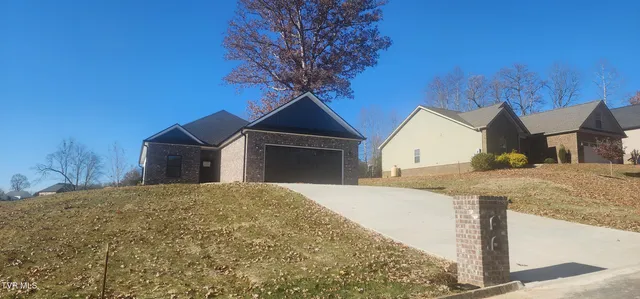 $498,000 | 737 Pasture Rdg Road, Piney Flats, TN 37686