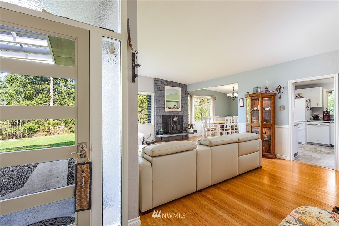 133 Hansen Road Port Angeles, WA 98363 - Photo 3 of 27