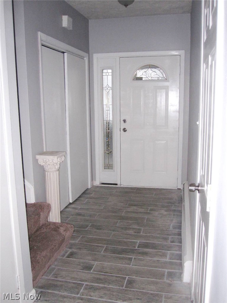 12915 Shadyway Road Cleveland, OH 44125 - Photo 2 of 25 Gallery Image 2