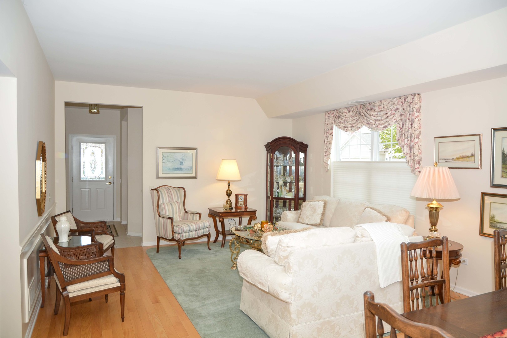 13913 Chanwahon Road Huntley, IL 60142 - Photo 4 of 15 Gallery Image 4