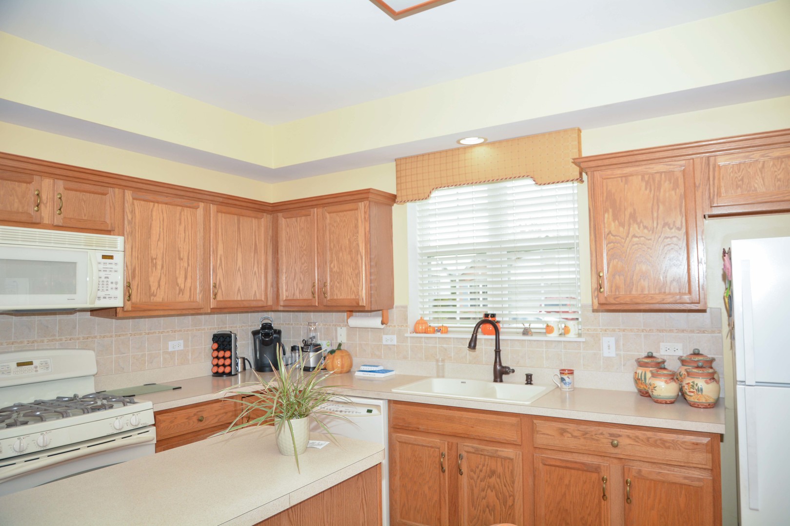 13913 Chanwahon Road Huntley, IL 60142 - Photo 7 of 15 Gallery Image 7
