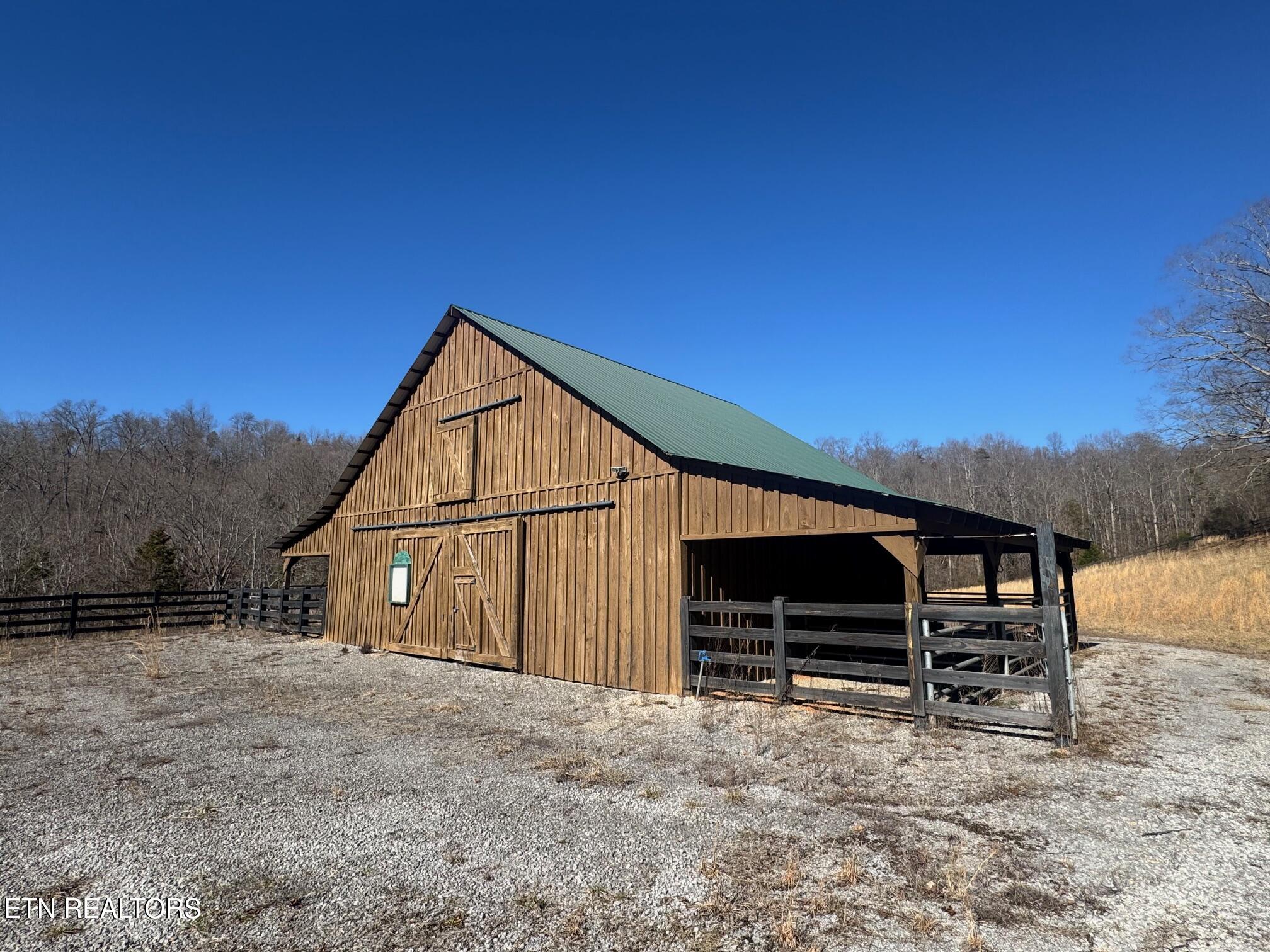 Lot 71 Saddle Ridge Drive Speedwell, TN 37870 - Photo 8 of 11 Barn