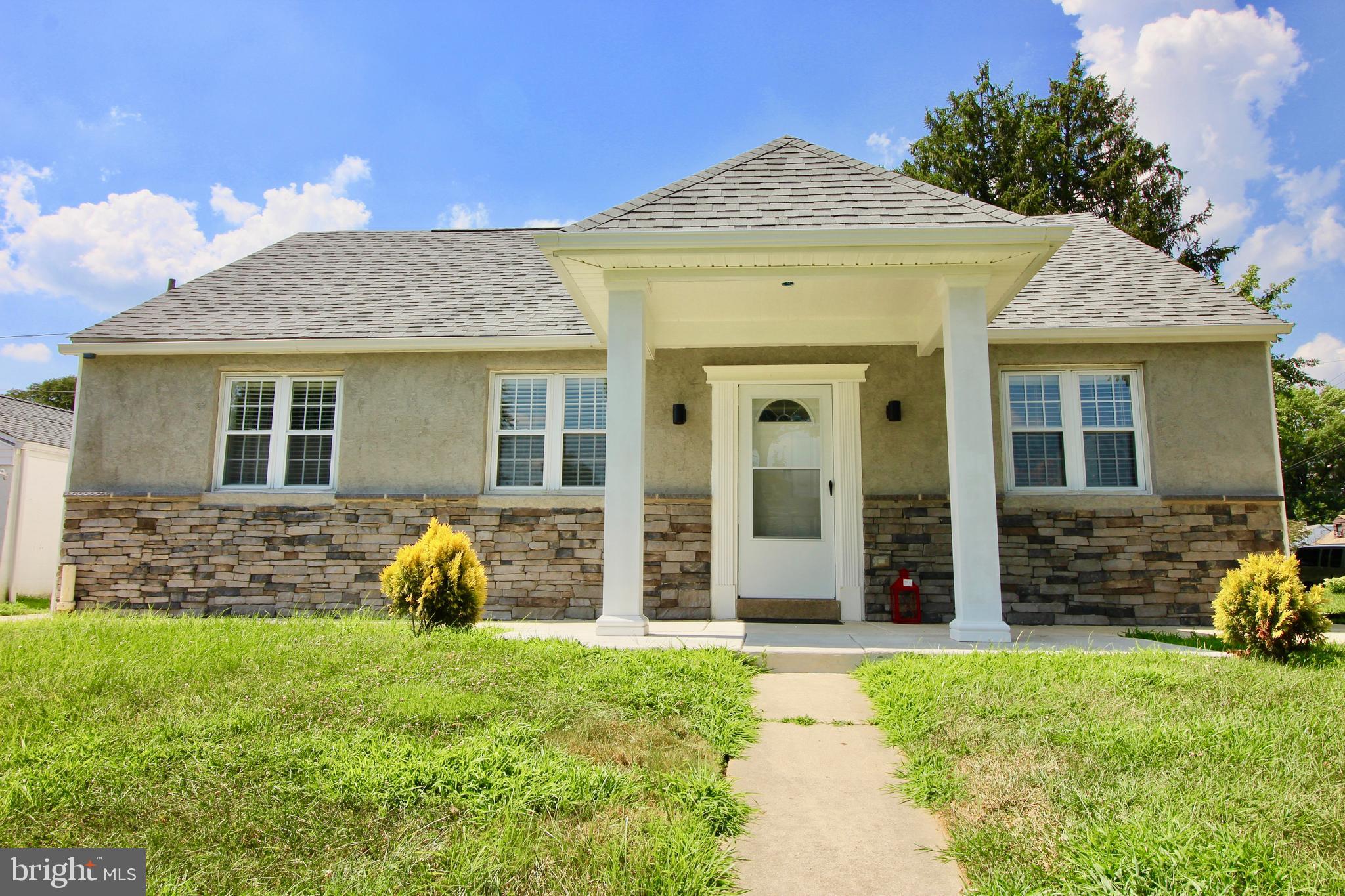1108 Bloomdale Road Philadelphia, PA 19115 - Photo 1 of 29 Main View of Front of Home