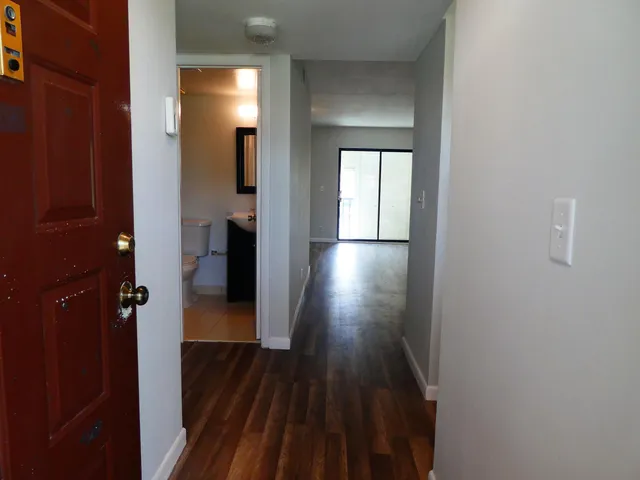 $1,800 | 7094 Golf Colony Court, Unit 203, Lake Worth, FL 33467