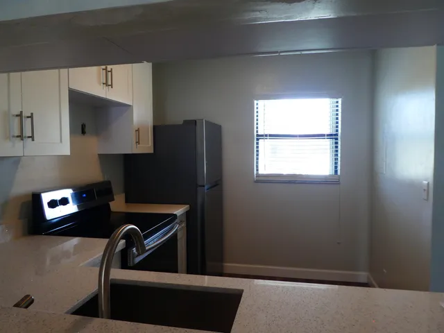 $1,800 | 7094 Golf Colony Court, Unit 203, Lake Worth, FL 33467