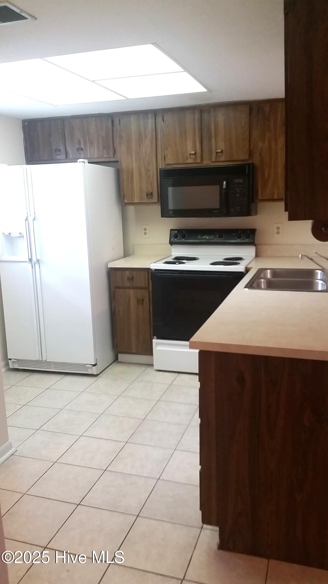 4437 Holly Tree Road Wilmington, NC 28412 - Photo 3 of 10 20150323_110230