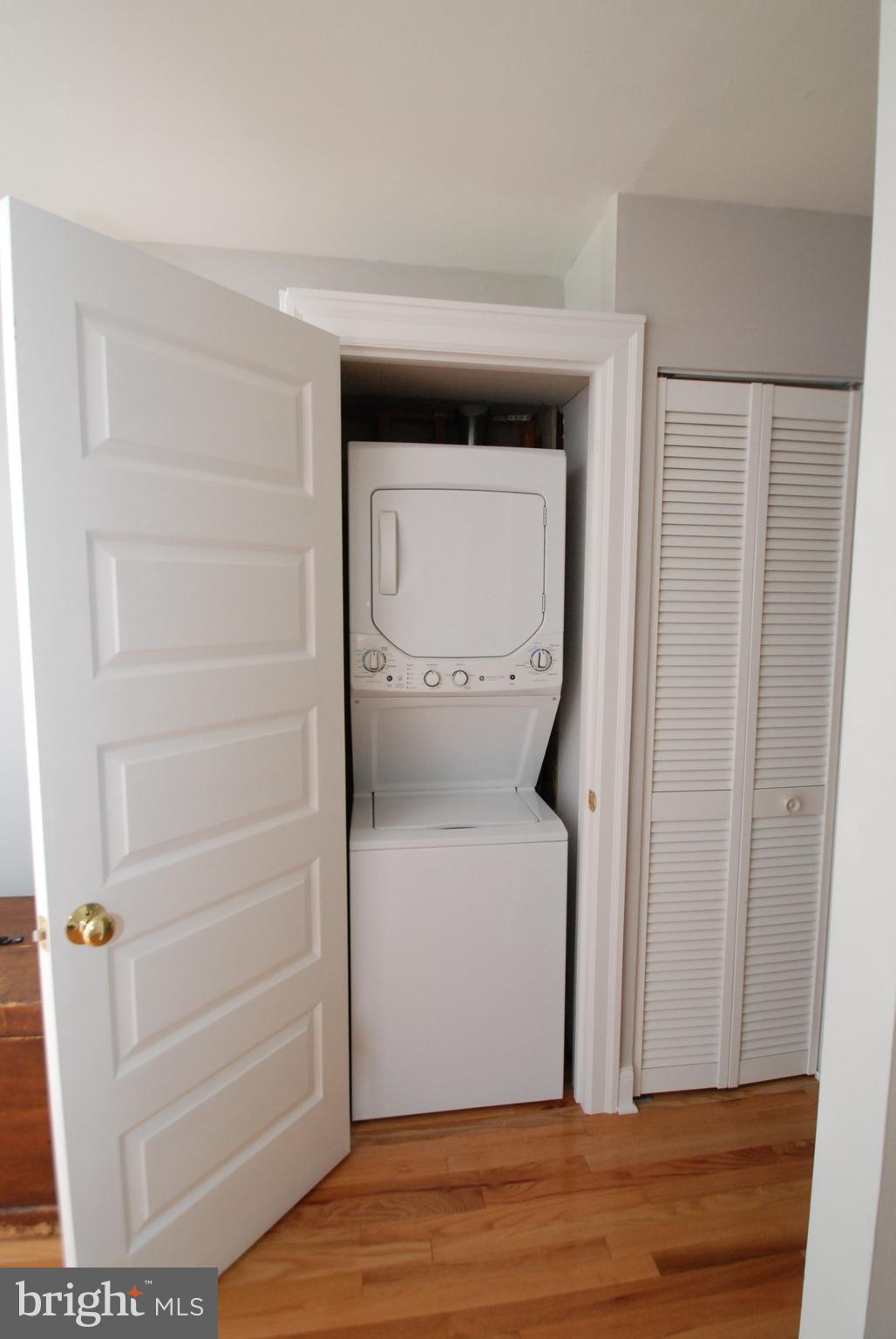 7302 Cresheim Road, Unit C4 Philadelphia, PA 19119 - Photo 15 of 29 washer/dryer