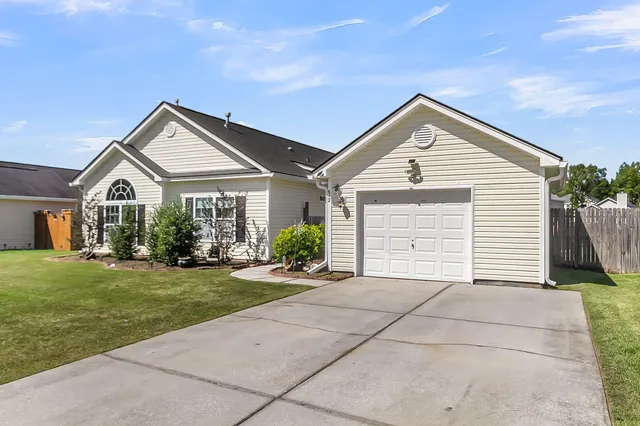 $355,000 | 642 Savannah River Drive, Summerville, SC 29485