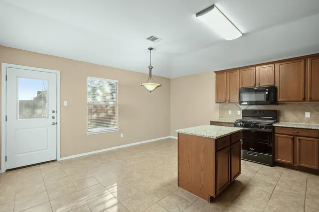 $1,975 | 20321 Merlin Falcon Trail, Pflugerville, TX 78660