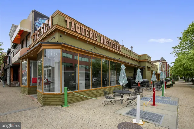 $1,300 | 758 19th Street Northeast, Washington, DC 20002