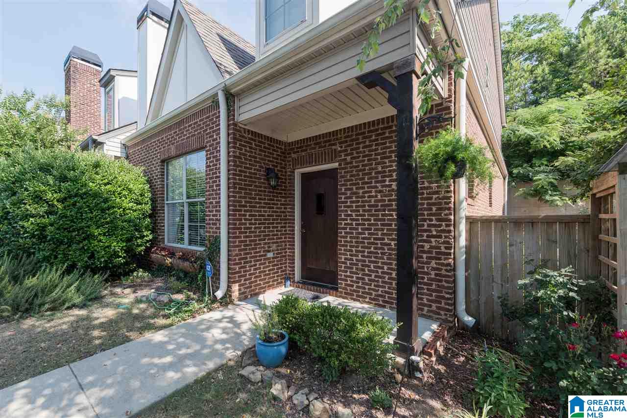 2266 Ridgemont Drive Birmingham, AL 35244 - Photo 3 of 32