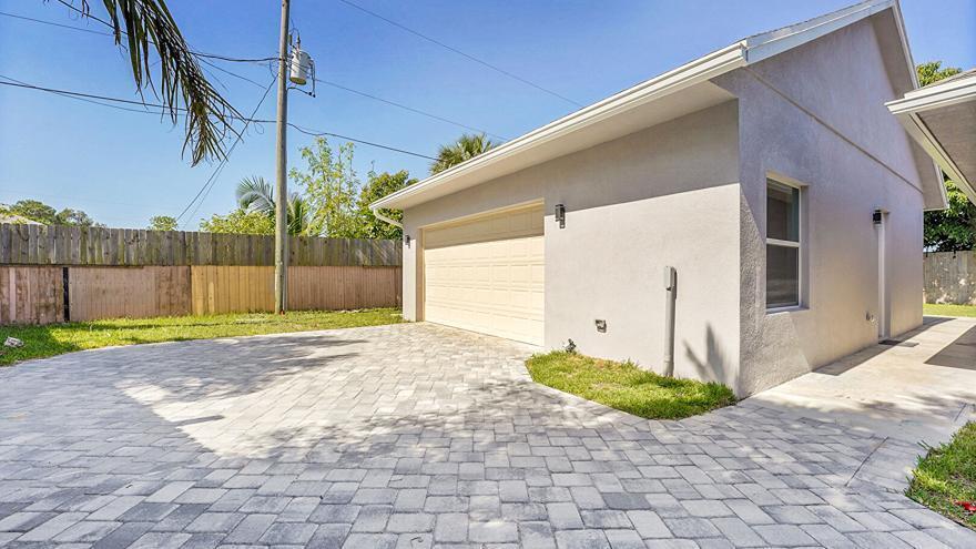 2605 Southwest Acco Road Port St. Lucie, FL 34953 - Photo 40 of 48 30