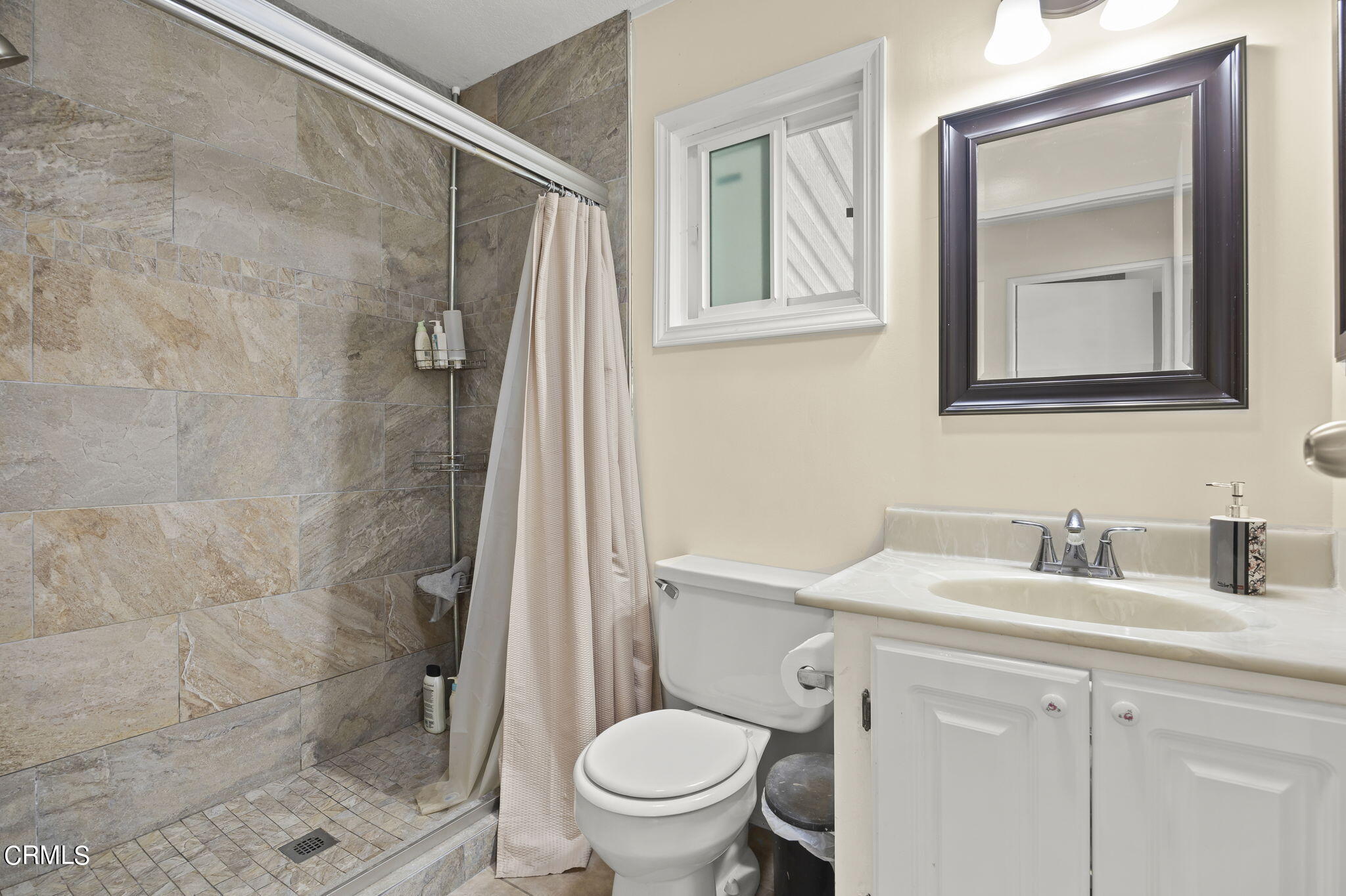 4147 Moreno Lane Oxnard, CA 93033 - Photo 19 of 22 23