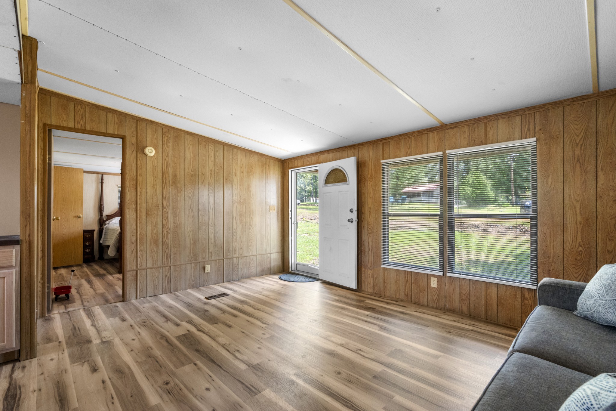 33 Lower Roans Creek Road Linden, TN 37096 - Photo 17 of 38