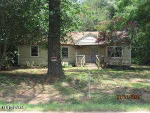 1104 McCluer