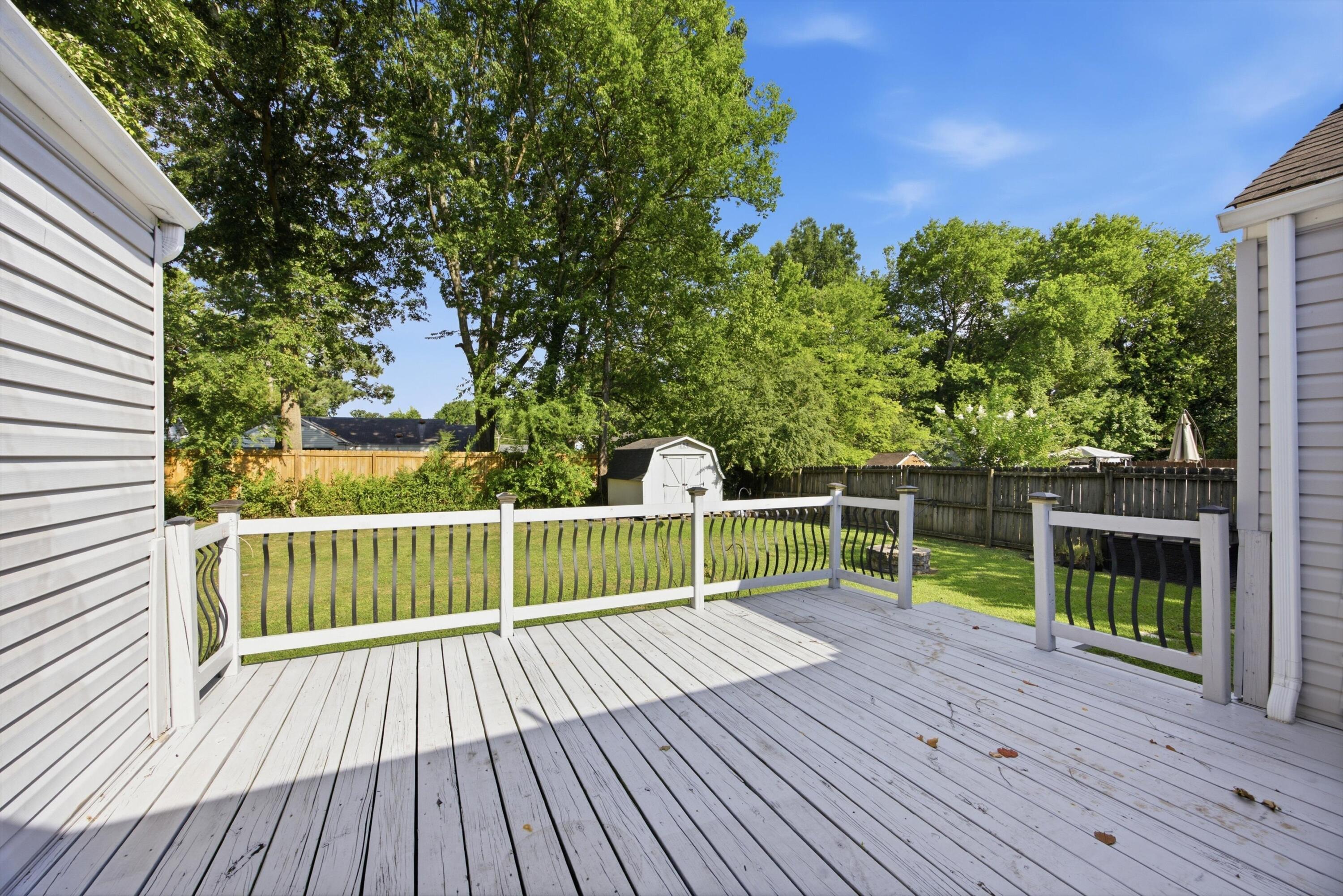 718 Pyron Lane Chattanooga, TN 37412 - Photo 22 of 26 Back Porch