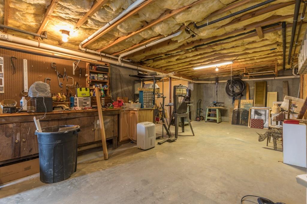 487 Fisher Road Fitchburg, MA 01420 - Photo 23 of 37