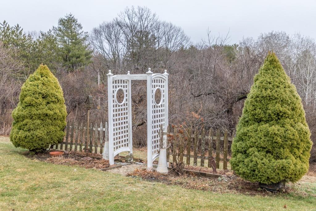 487 Fisher Road Fitchburg, MA 01420 - Photo 33 of 37