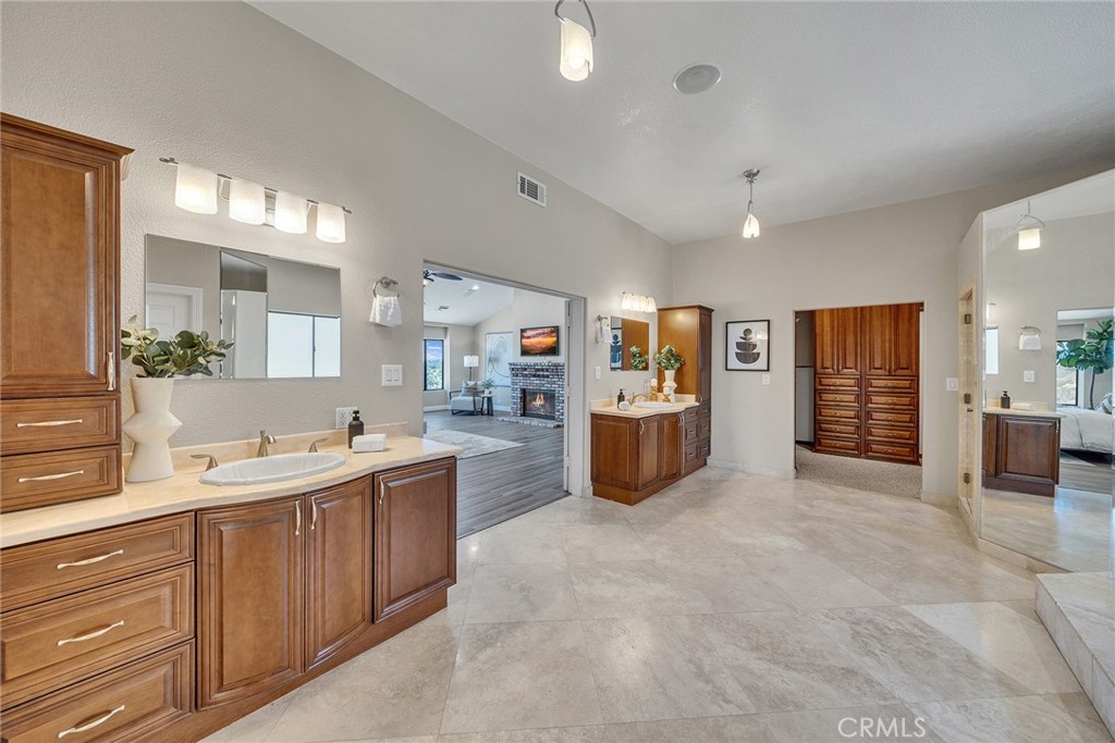 42253 Vía Nortada Temecula, CA 92590 - Photo 35 of 75