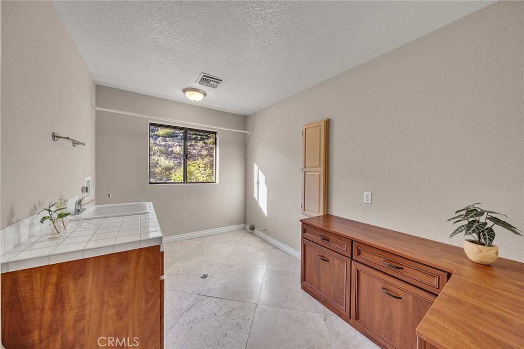 42253 Vía Nortada Temecula, CA 92590 - Photo 50 of 75