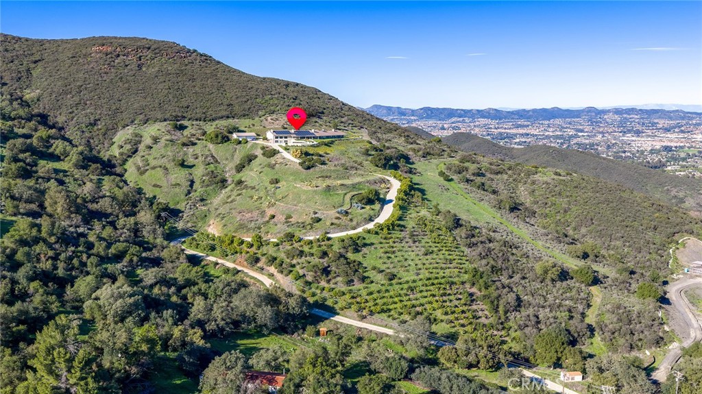 42253 Vía Nortada Temecula, CA 92590 - Photo 5 of 75