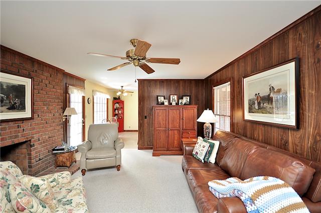 328 View Ridge Drive Goodlettsville, TN 37072 - Photo 16 of 20 Another view of the Den