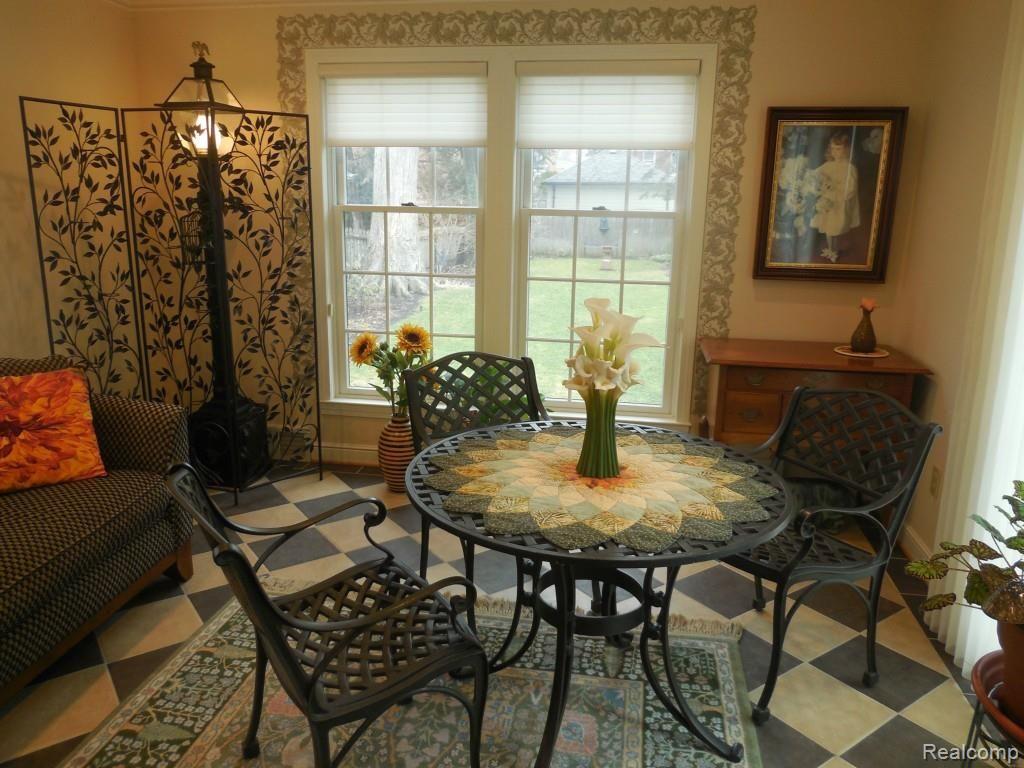 172 Moran Road Grosse Pointe, MI 48236 - Photo 5 of 30 020.jpg