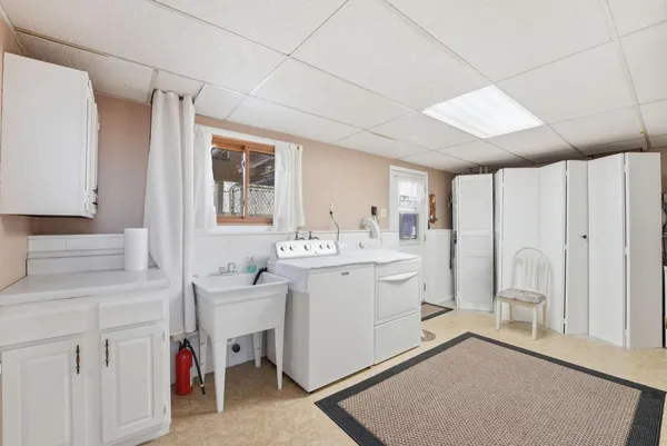 $359,900 | 2497 County Road 86 Southeast, Alexandria, MN 56308