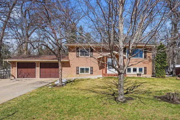 $359,900 | 2497 County Road 86 Southeast, Alexandria, MN 56308