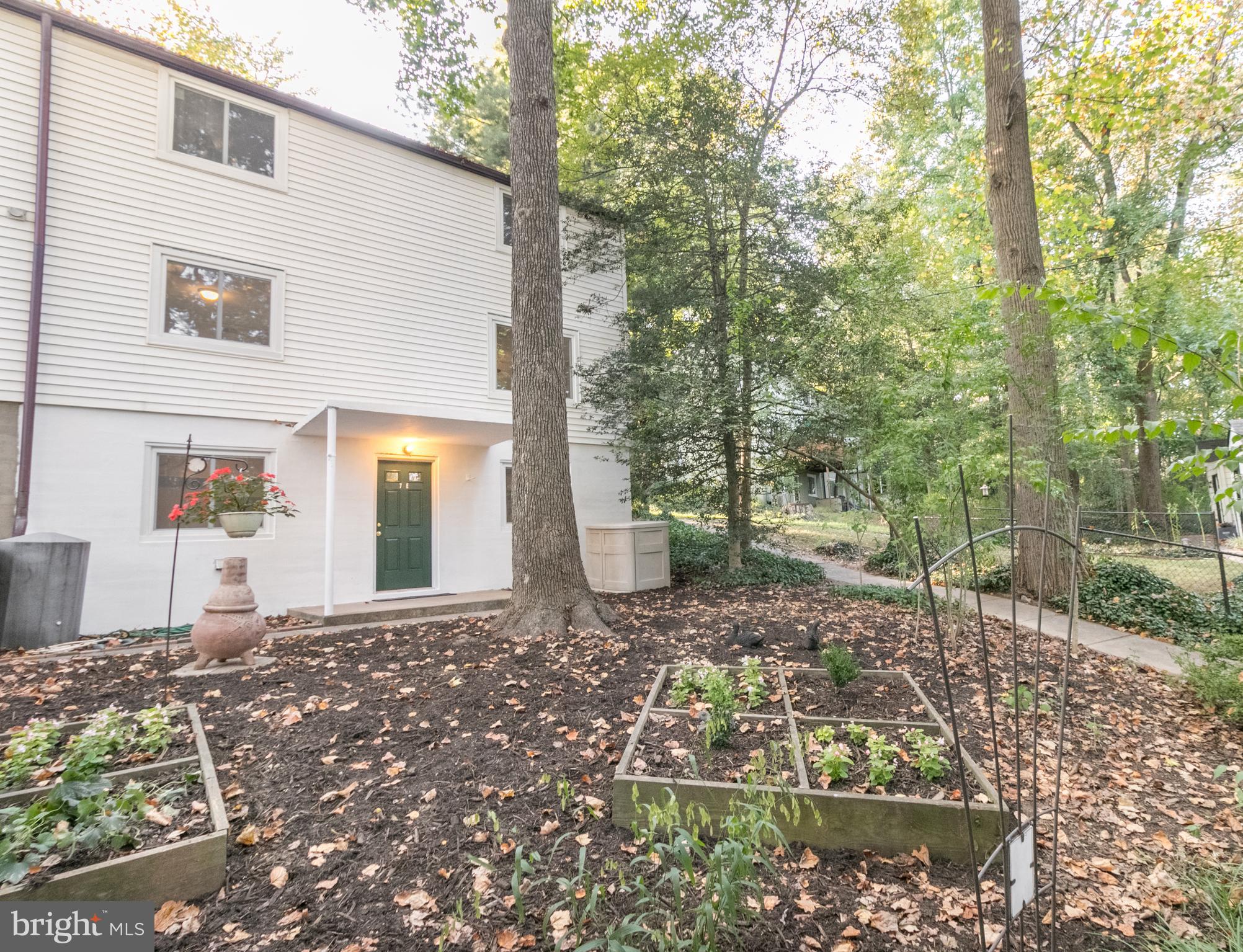 7 Crescent Road, Unit E Greenbelt, MD 20770 - Photo 23 of 25 3 story living without the single family price tag