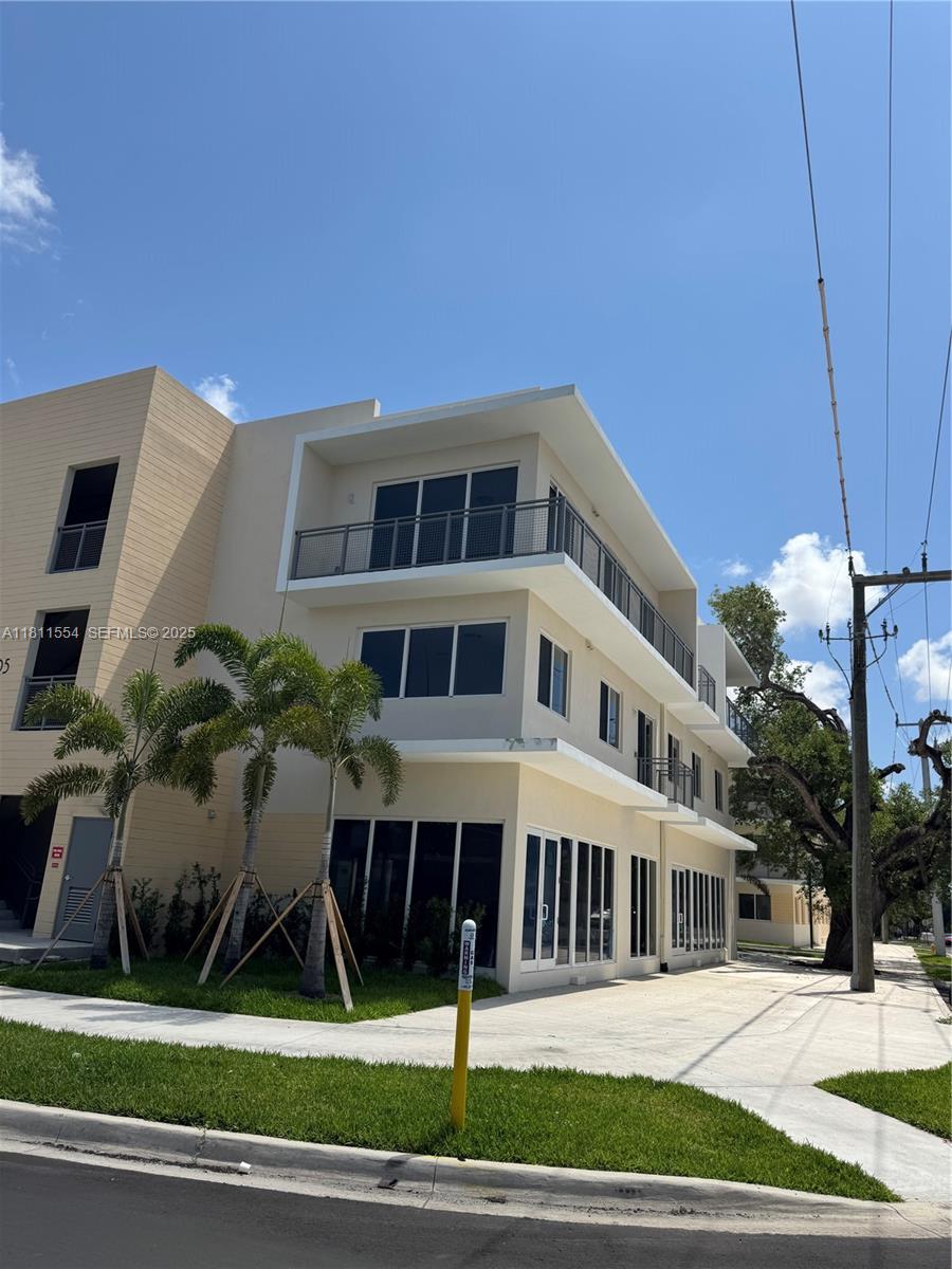 1010 Southwest 69th Avenue, Unit 212 Miami, FL 33144 - Photo 1 of 30