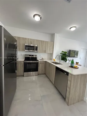 $2,590 | 1010 Southwest 69th Avenue, Unit 212, Miami, FL 33144