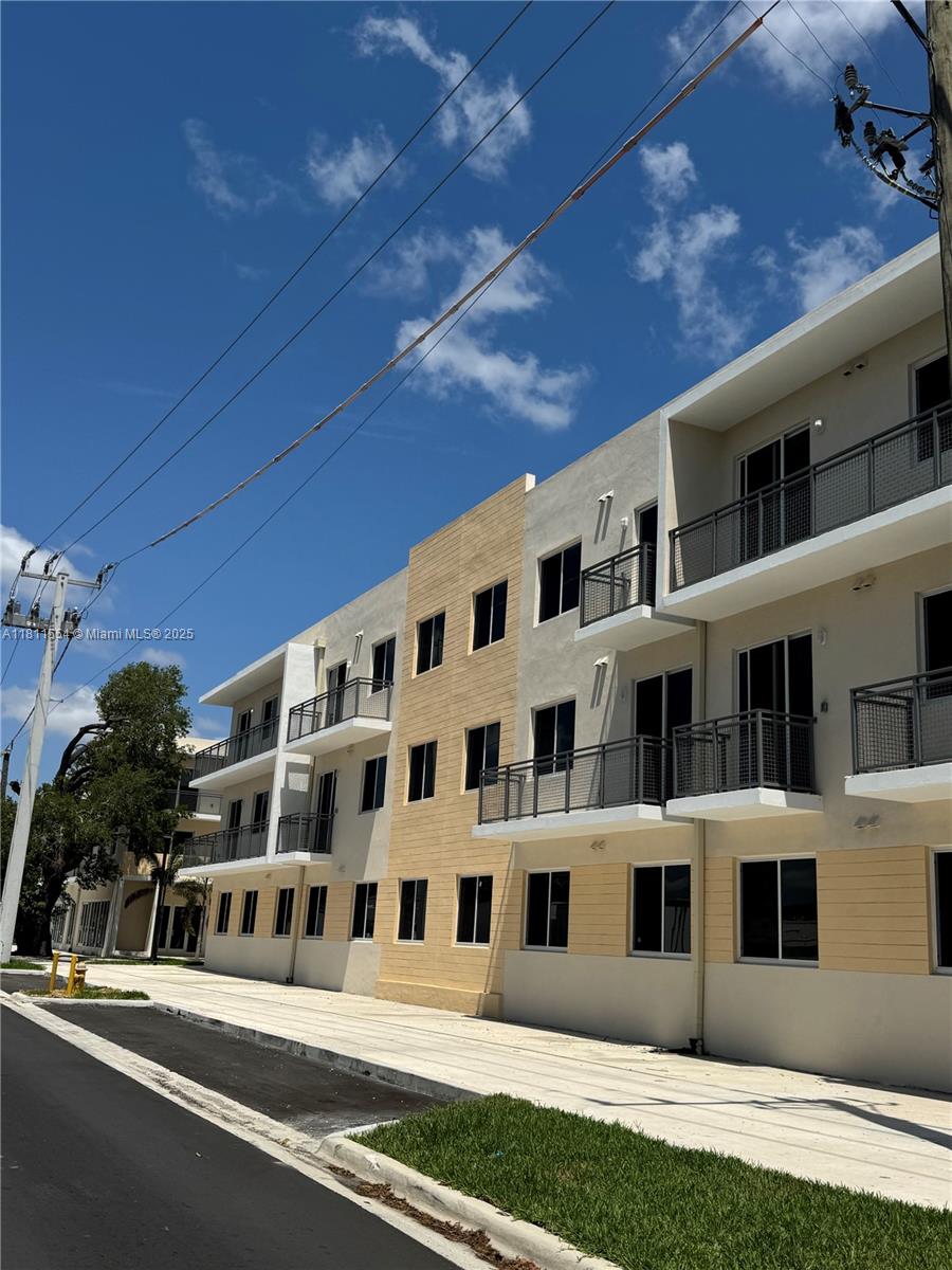 1010 Southwest 69th Avenue, Unit 212 Miami, FL 33144 - Photo 12 of 30