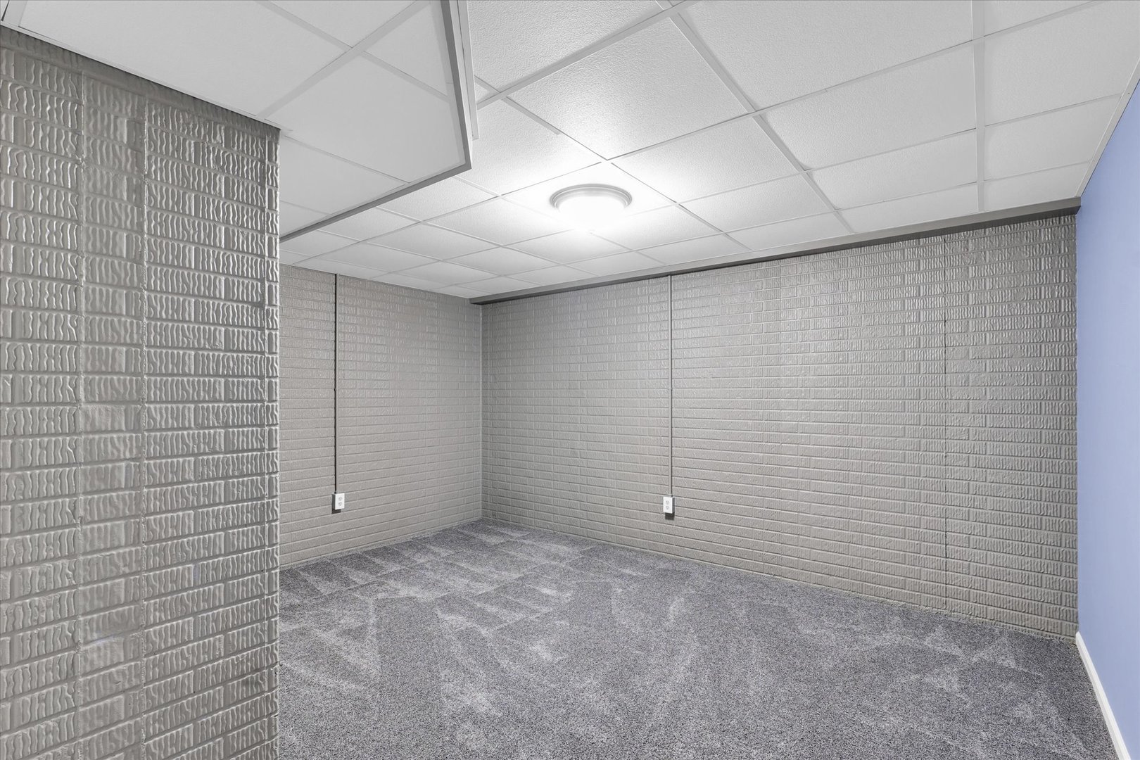 1330 West Ridge Lane Champaign, IL 61822 - Photo 16 of 39 a view of an empty room