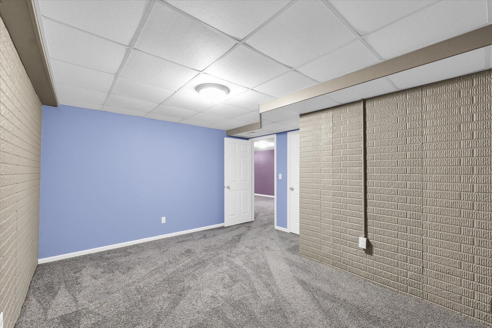 1330 West Ridge Lane Champaign, IL 61822 - Photo 18 of 39 a view of an empty room